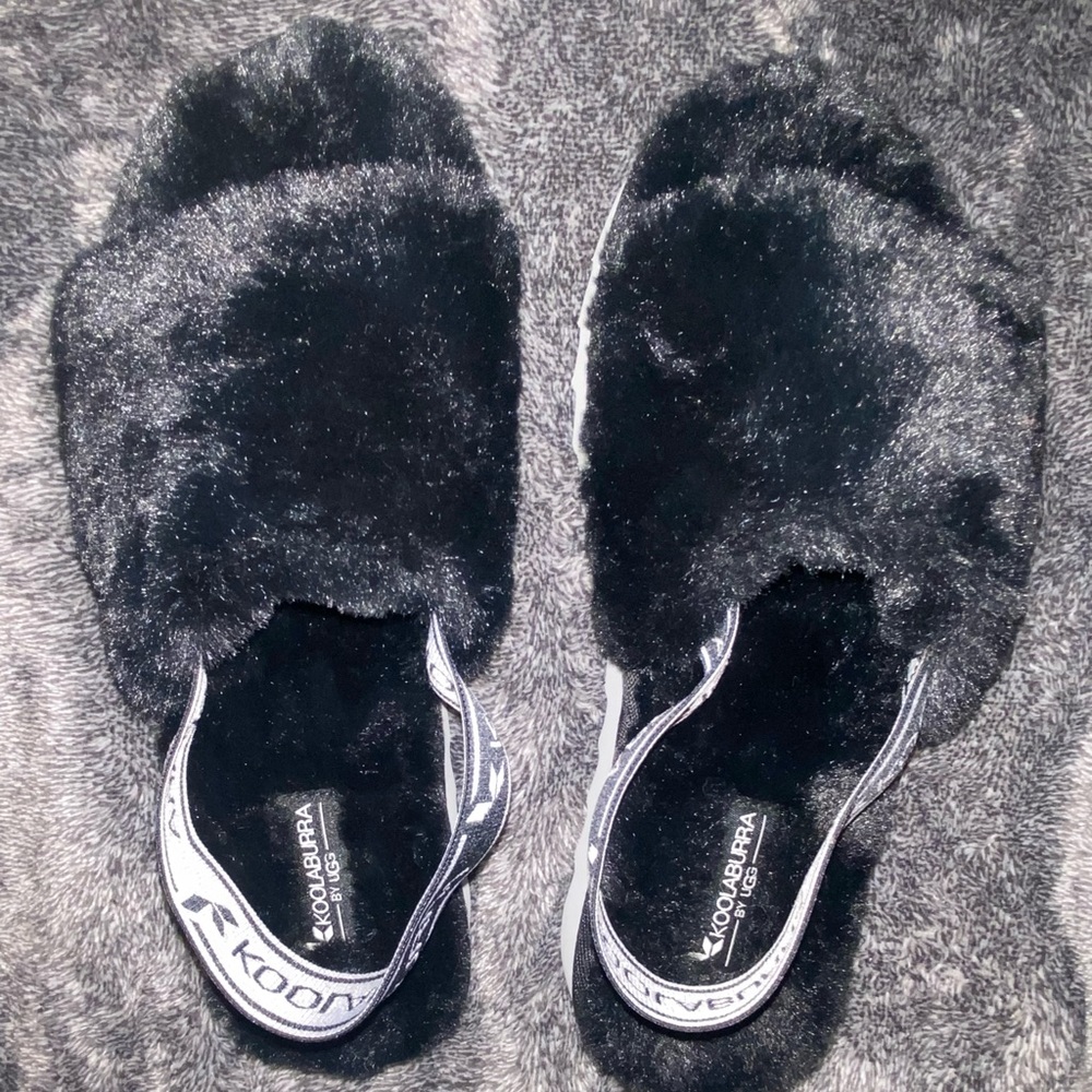 Koolaburra by UGG Black Fuzzy Slippers NWOT